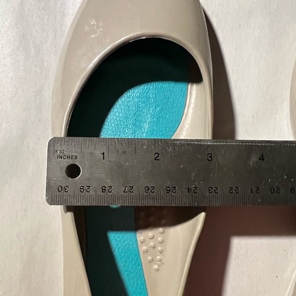 OAKb Women’s flats, size 7 - Picture 5 of 5